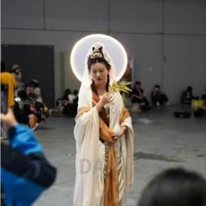 왠지 108번 절을 해야할 것 같은 코스프레