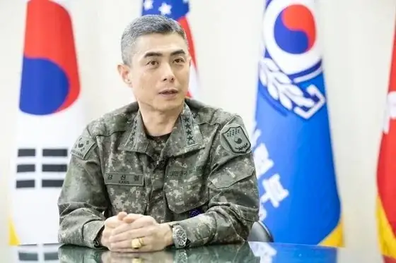 배우급으로 잘생긴 대한민국 국군 대장