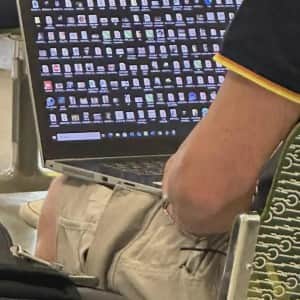 회사에서 가끔 보이는 PC 바탕화면