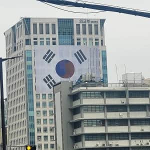 '뒤집힌 태극기' 붙인 외교부 논란 및 정리