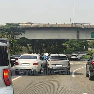 오빠 ! 나제네시스랑 사고났어~