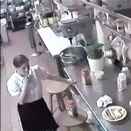 외모 비하 당해서 개빡친 알바녀의 19금 복수  