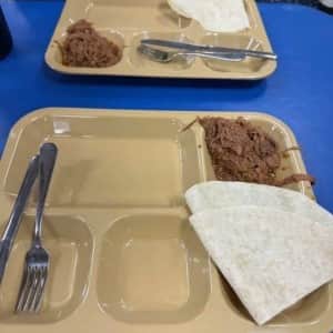 이란 파견나간 항공모함 군인들 식단 근황 