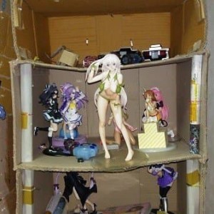 훌쩍훌쩍 흙수저 피규어 장식장